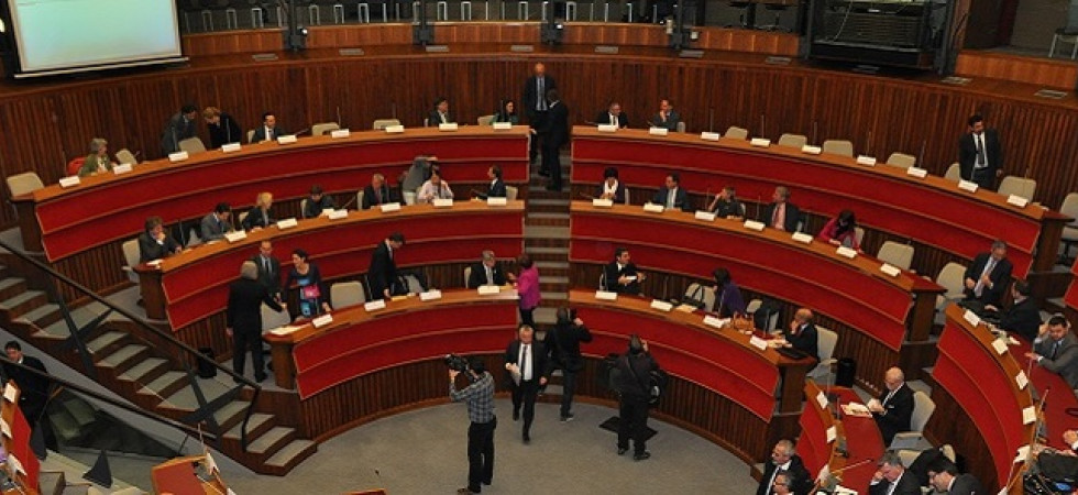 Parità di genere, il Consiglio Regionale approva una mozione per garantire la presenza di donne nelle commissioni consiliari